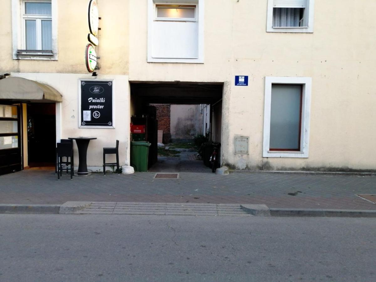 Evita Studio Apartment Karlovac Luaran gambar